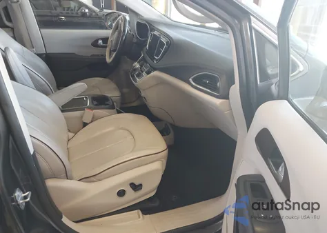 2017 Chrysler Pacifica Limited from USA, damaged, VIN 2C4RC1GG2HR570168